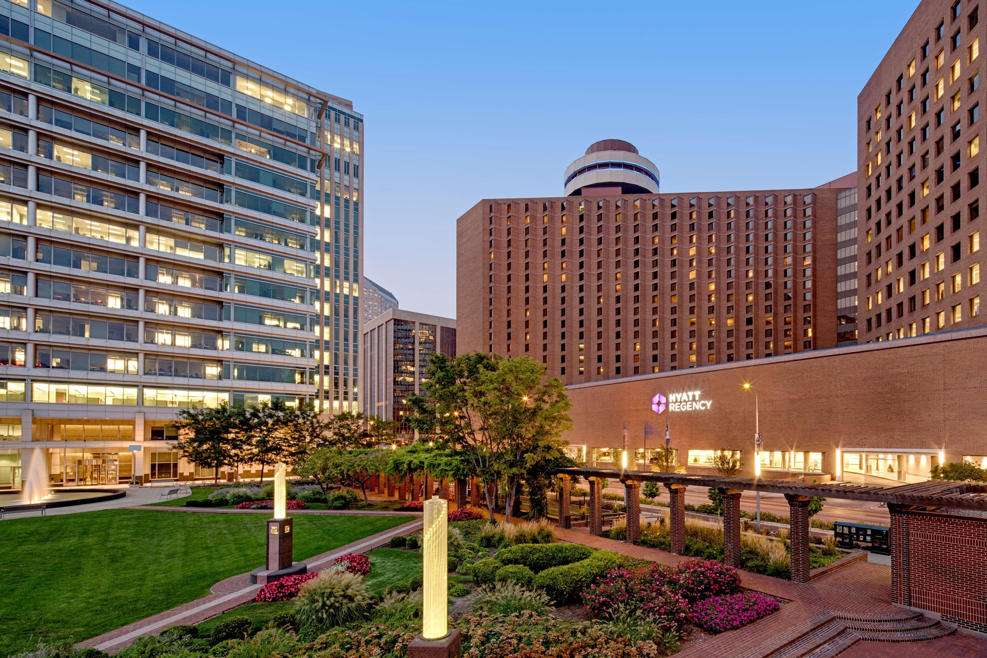 Hyatt Regency Indianapolis At State Capitol Hotel Екстериор снимка