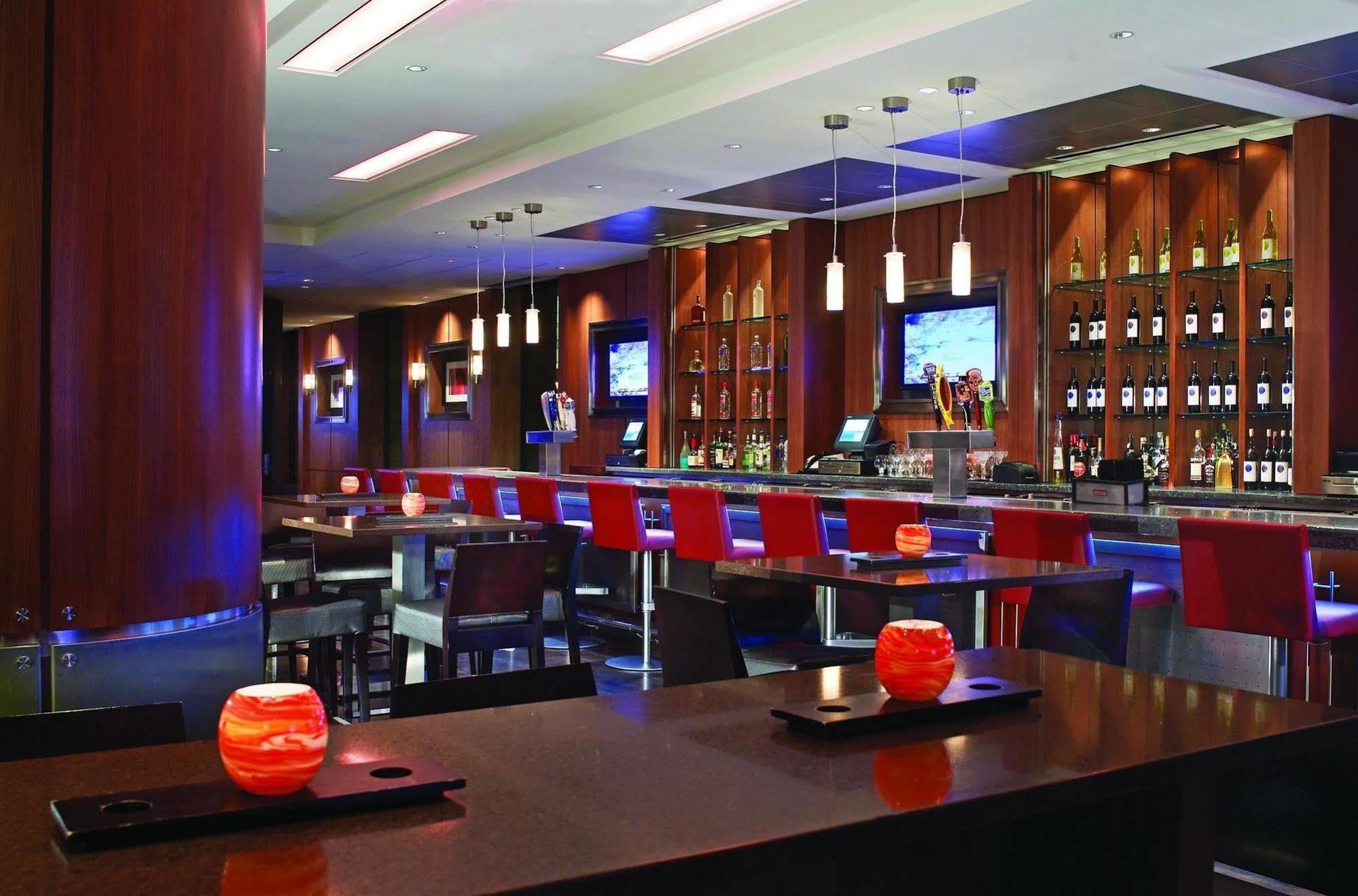 Hyatt Regency Indianapolis At State Capitol Hotel Екстериор снимка